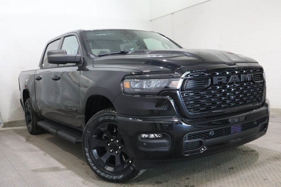2026 Ram 1500 EXPRESS in Terrebonne, Quebec - w940px