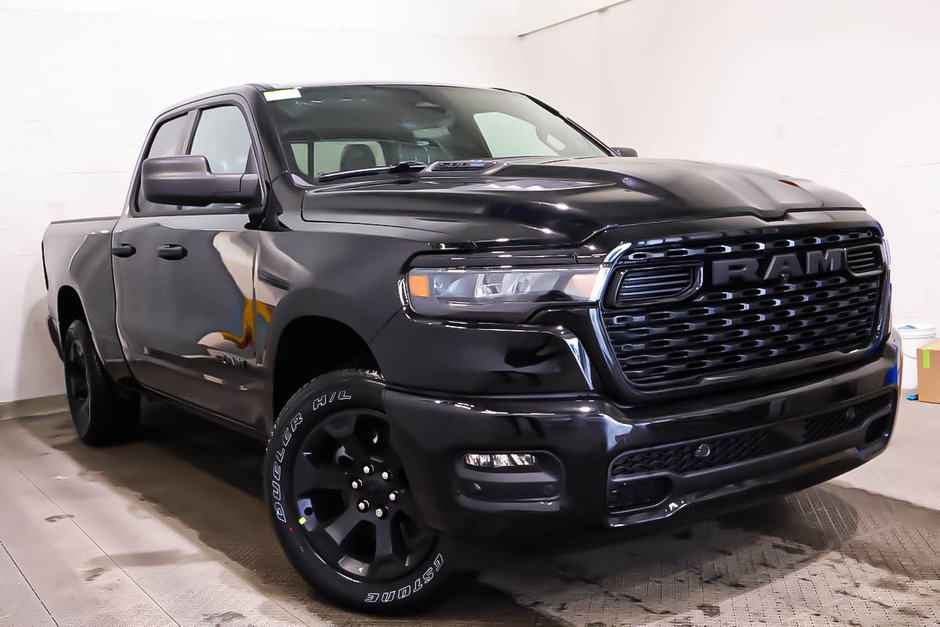2026 Ram 1500 EXPRESS in Terrebonne, Quebec - w940px