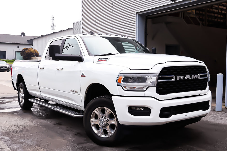 Ram 2500 BIG HORN + 4X4 + CREW CAB + DIESEL + BOITE 8 PIEDS 2022 à Terrebonne, Québec - w940px