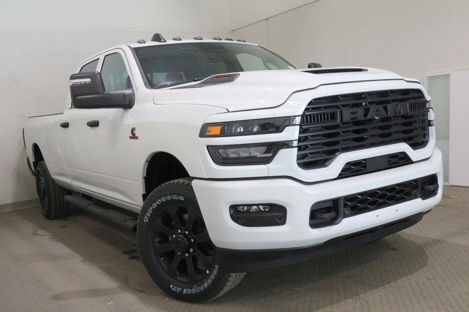 2026 Ram 2500 BLACK EXPRESS in Terrebonne, Quebec - w940px