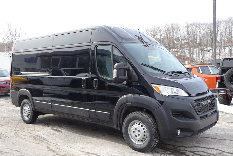 Ram Promaster Cargo Van 2500 TRADESMAN W/ PASS SEAT 2026 à Terrebonne, Québec - w940px