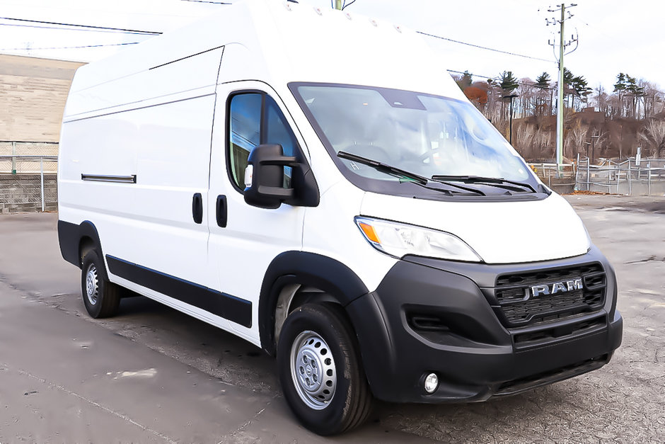 Ram PROMASTER CARGO VAN 3500 TRADESMAN W/ PASS SEAT 2025 à Terrebonne, Québec - w940px