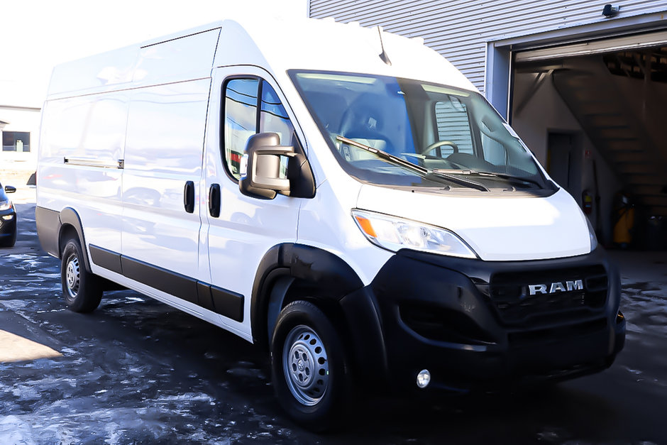 2025 Ram PROMASTER CARGO VAN 3500 TRADESMAN W/ PASS SEAT in Terrebonne, Quebec - w940px