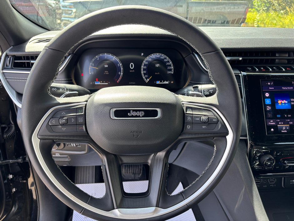 2025 Jeep Grand Cherokee L ALTITUDE-10
