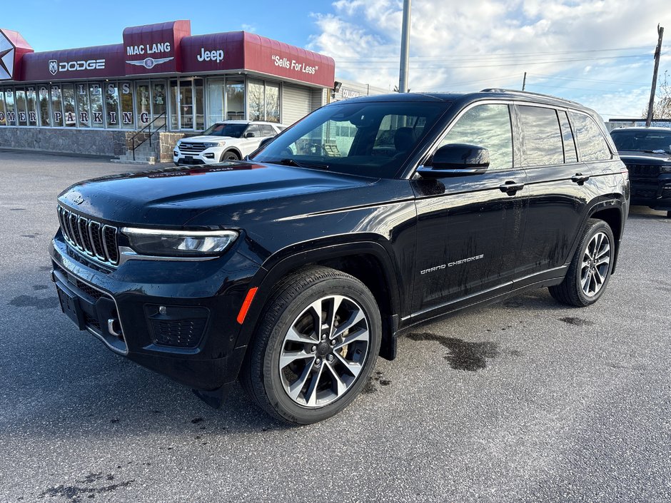 2023 Jeep Grand Cherokee Overland-0