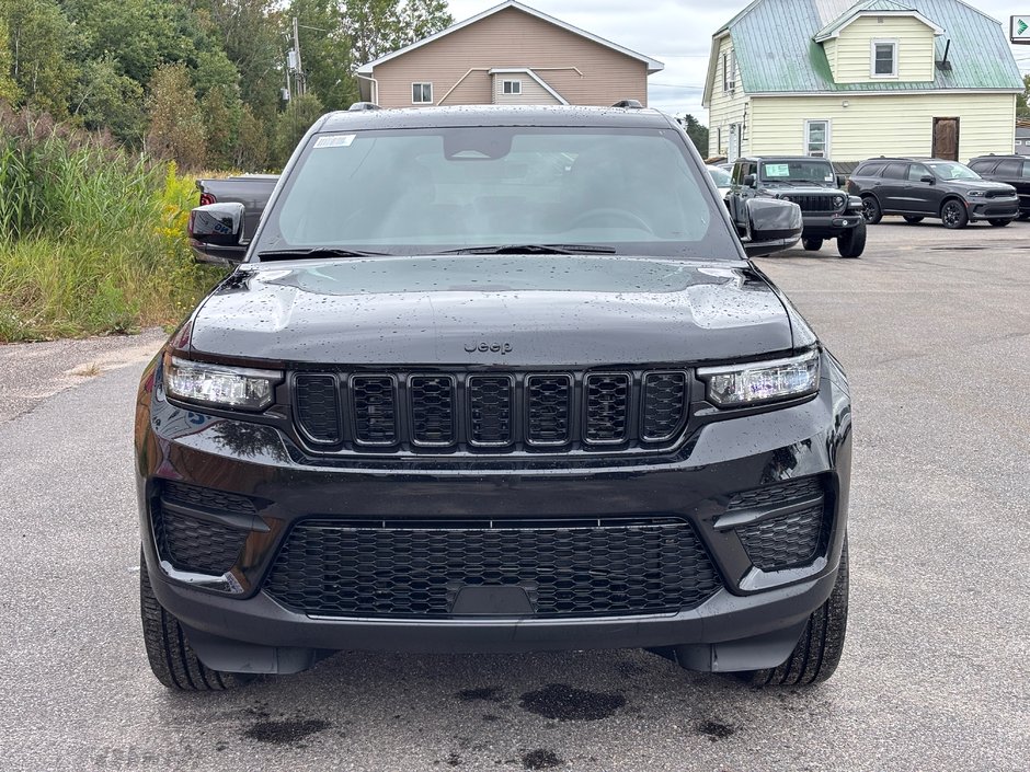 2025 Jeep Grand Cherokee LAREDO ALTITUDE-2
