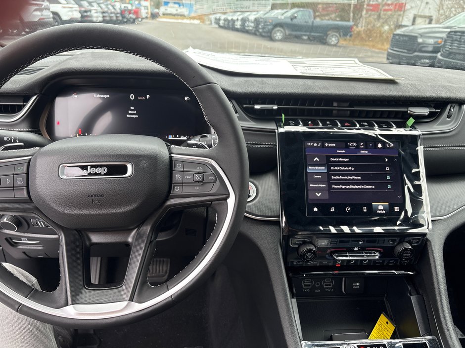 2025 Jeep Grand Cherokee LAREDO ALTITUDE-11