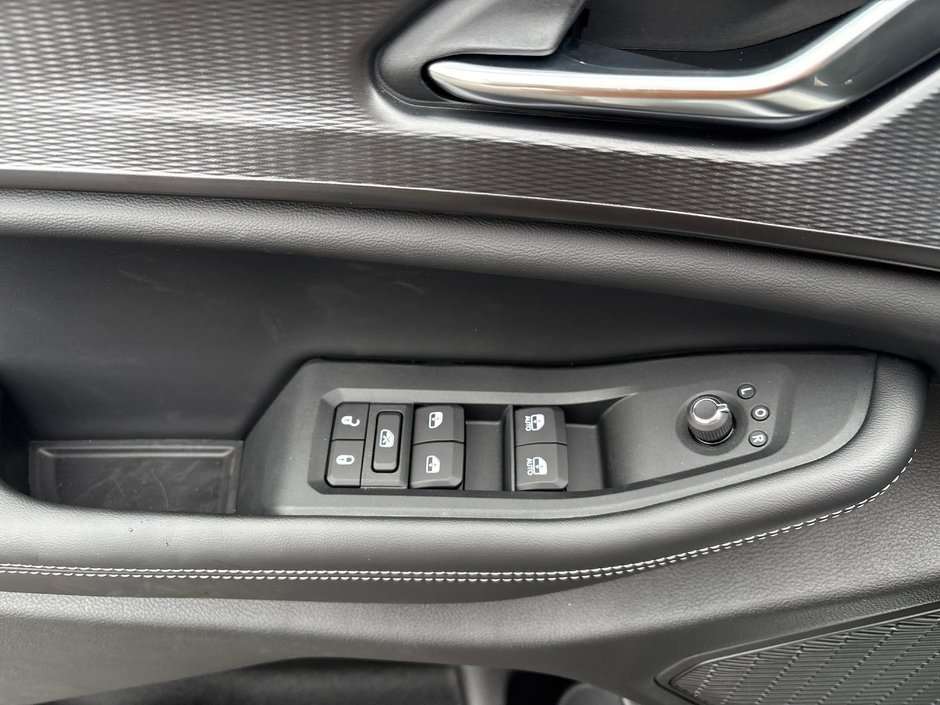 2025 Jeep Grand Cherokee LAREDO ALTITUDE-14