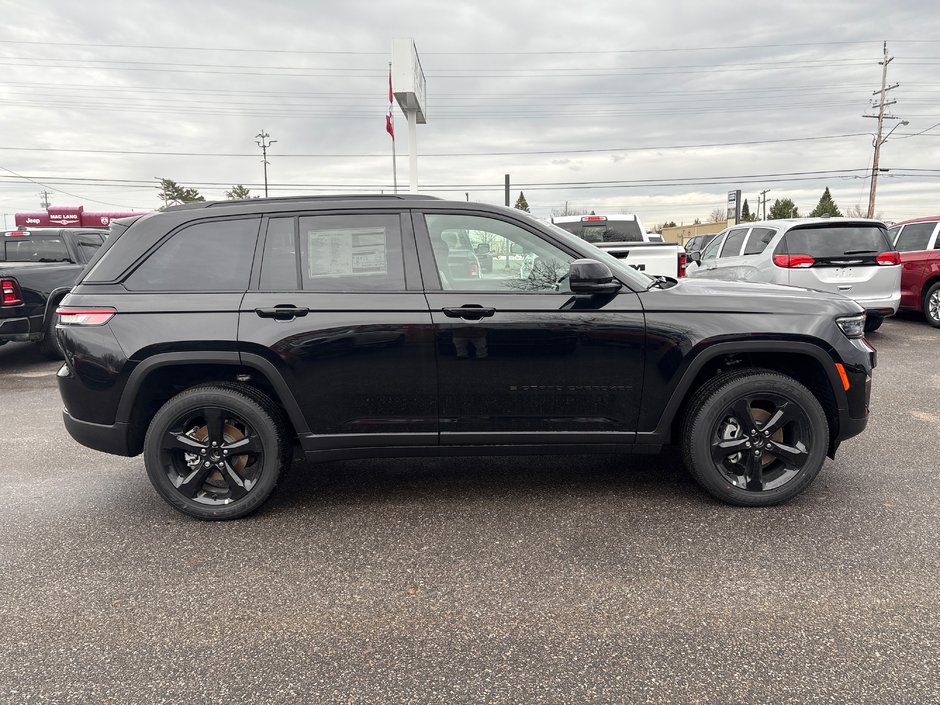 2025 Jeep Grand Cherokee LAREDO ALTITUDE-15