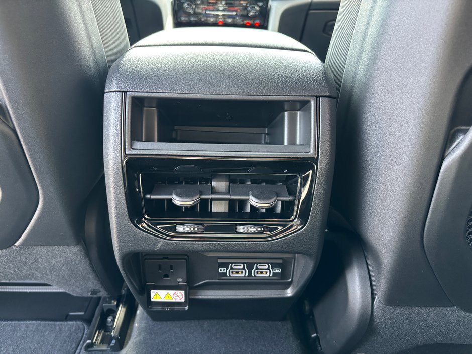 2025 Jeep Grand Cherokee LAREDO ALTITUDE-19