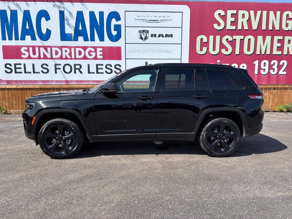 2025 Jeep Grand Cherokee LAREDO ALTITUDE-1