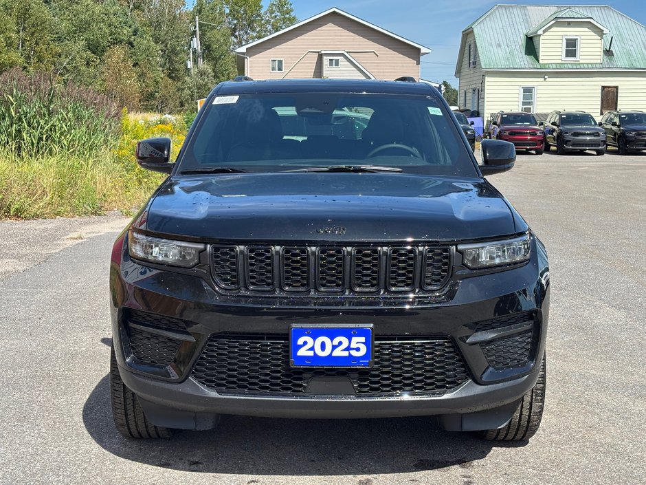 2025 Jeep Grand Cherokee LAREDO ALTITUDE-2