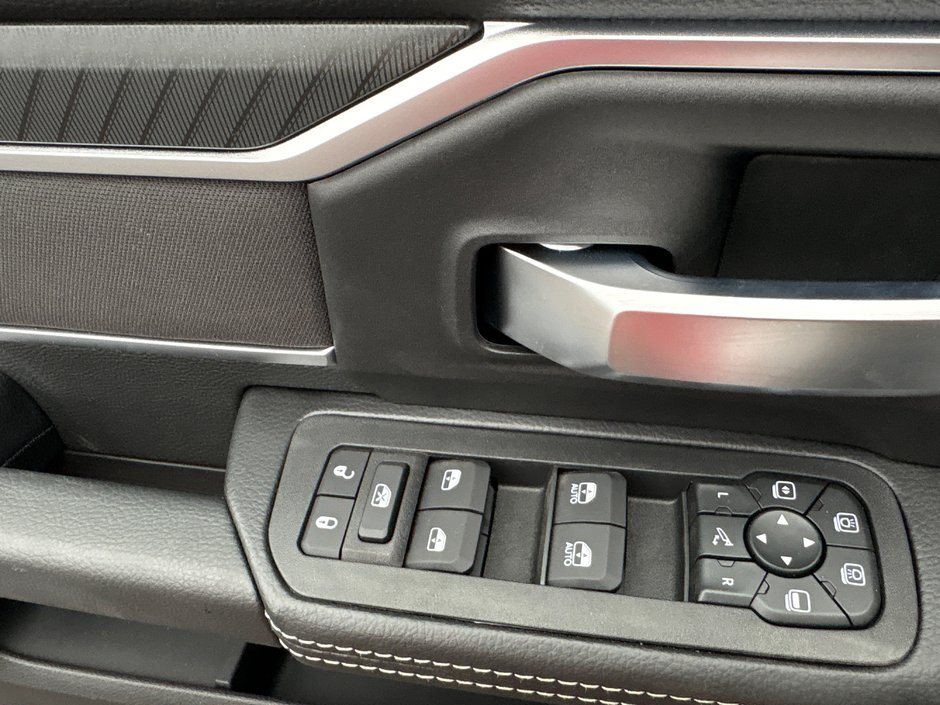 2026 Ram 2500 BIG HORN-17