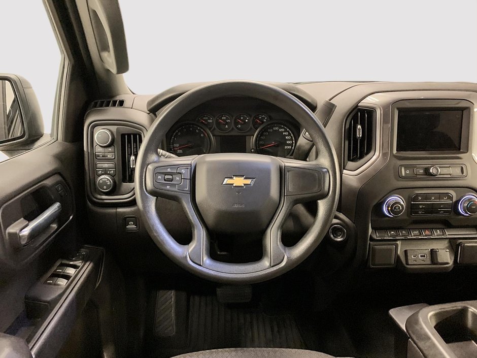 2022 Chevrolet Silverado 1500 CUSTOM CREW CAB 4X4