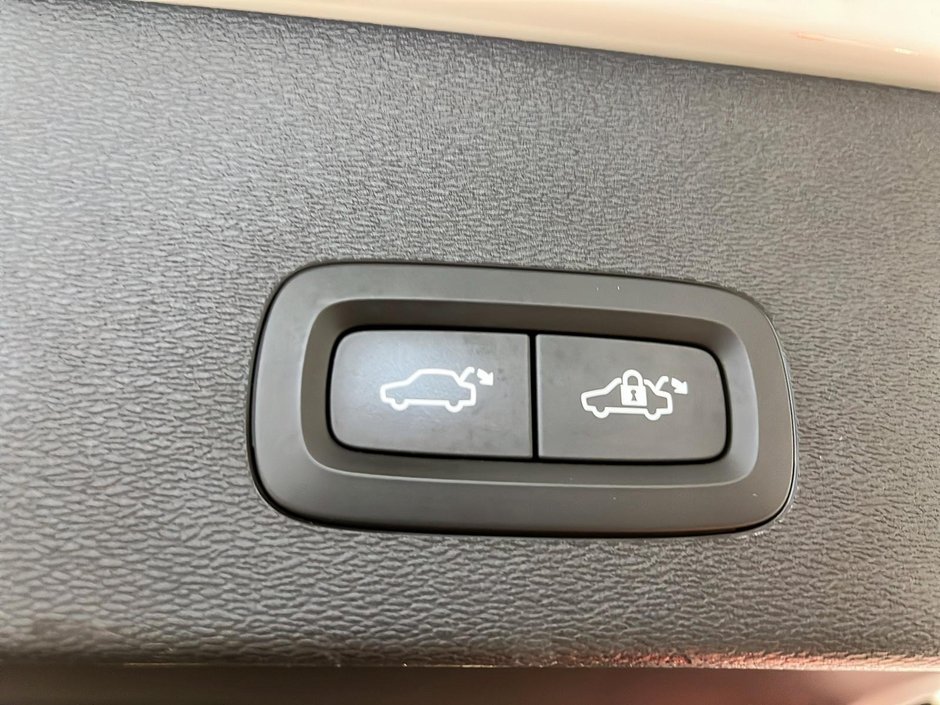 Volvo C40 RECHARGE TWIN ULTIMATE NAV 4RM 2022-13