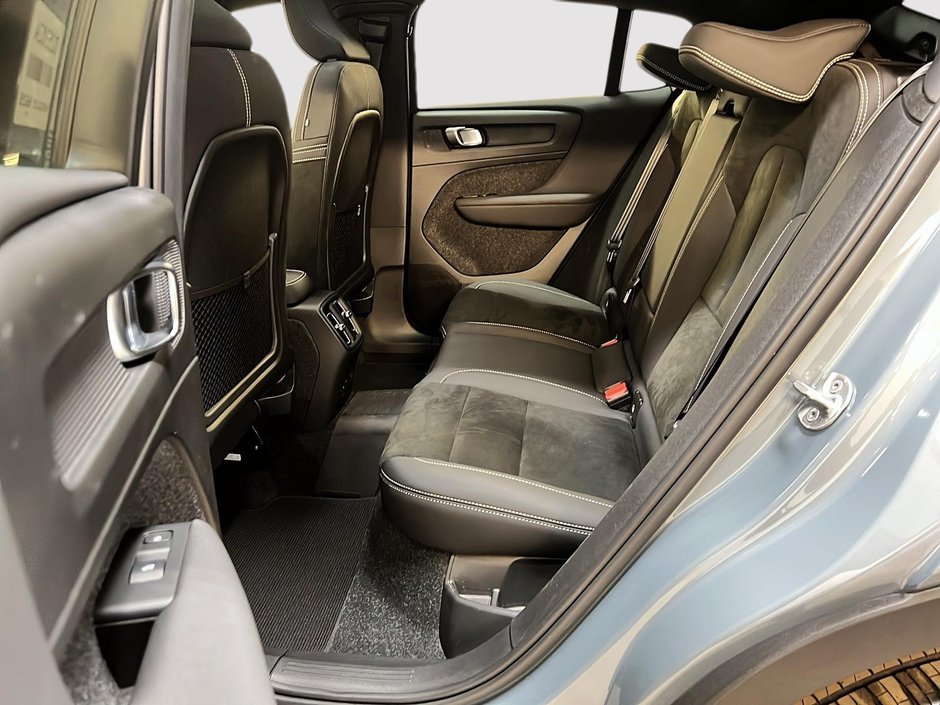 Volvo C40 TWIN RECHARGE PLUS 2023-8