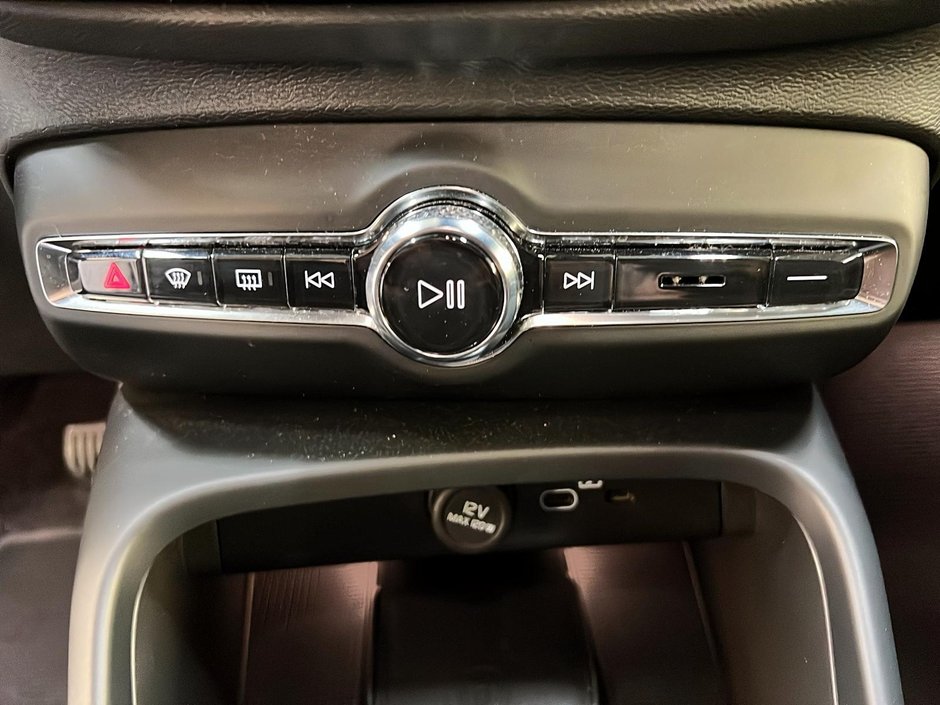 Volvo C40 TWIN RECHARGE PLUS 2023-15