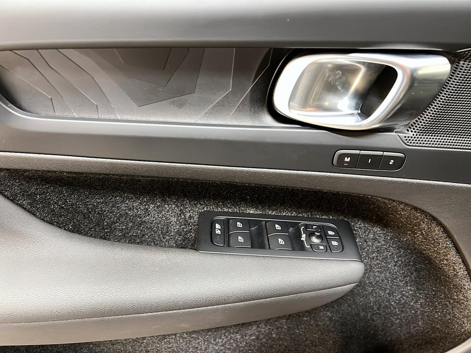 Volvo C40 TWIN RECHARGE PLUS 2023-22