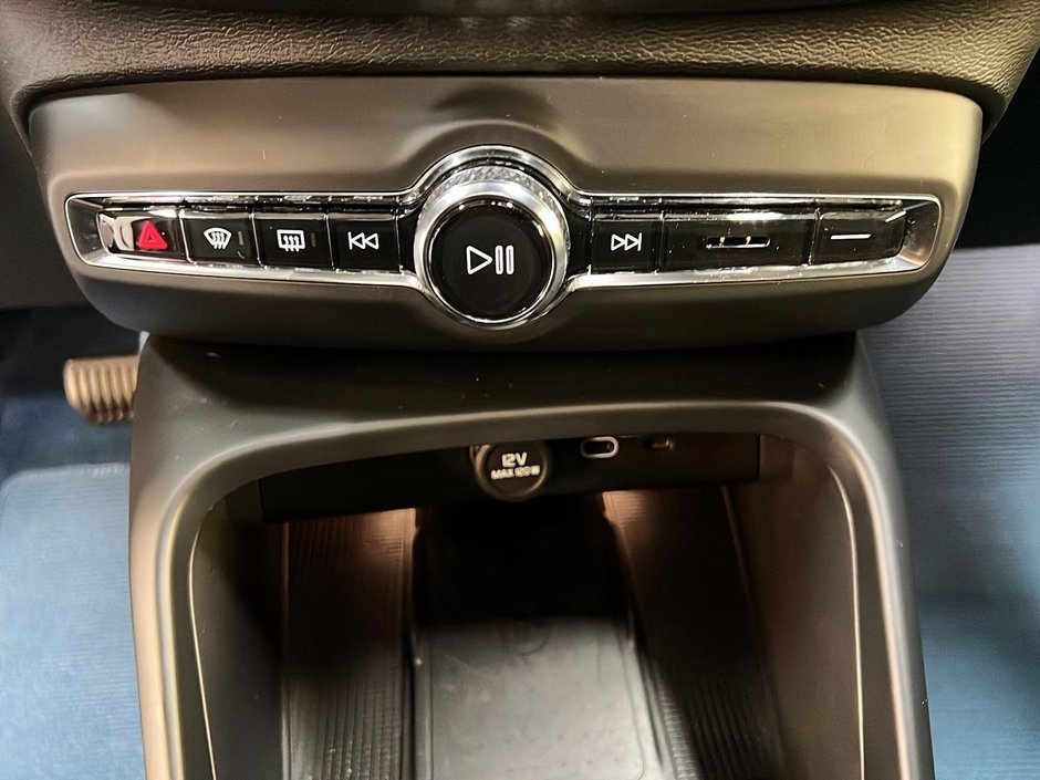 2023 Volvo C40 TWIN RECHARGE ULTIMATE 4RM-15