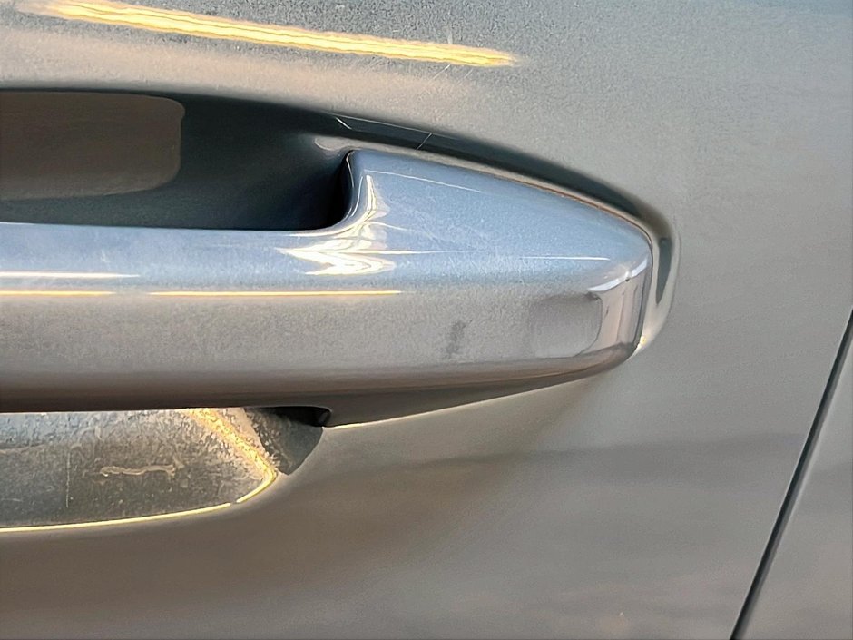 2023 Volvo C40 TWIN RECHARGE ULTIMATE 4RM-24