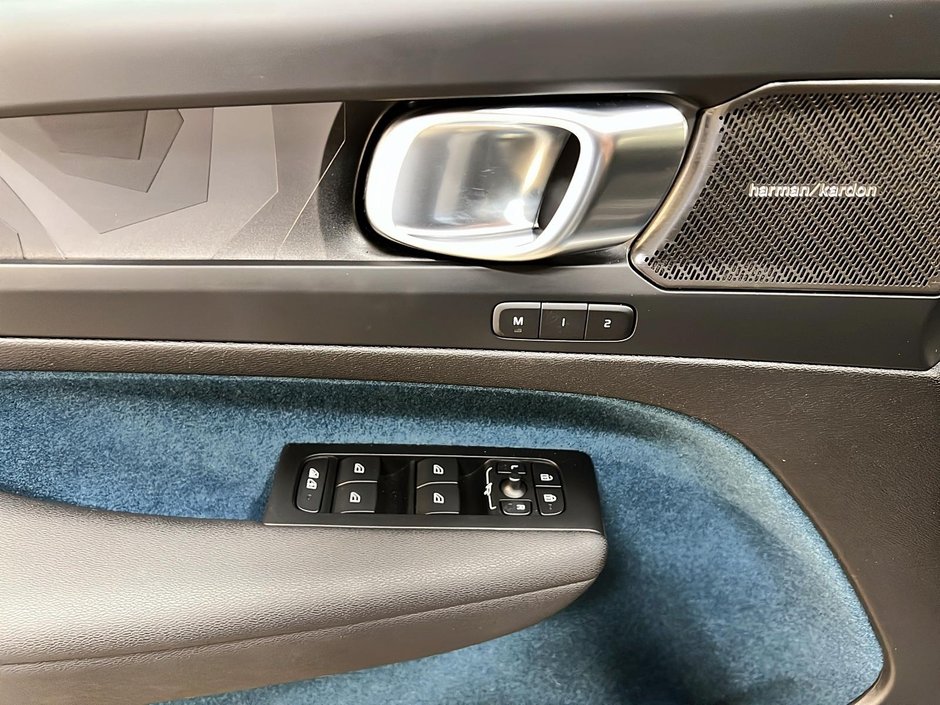 2023 Volvo C40 TWIN RECHARGE ULTIMATE 4RM-21