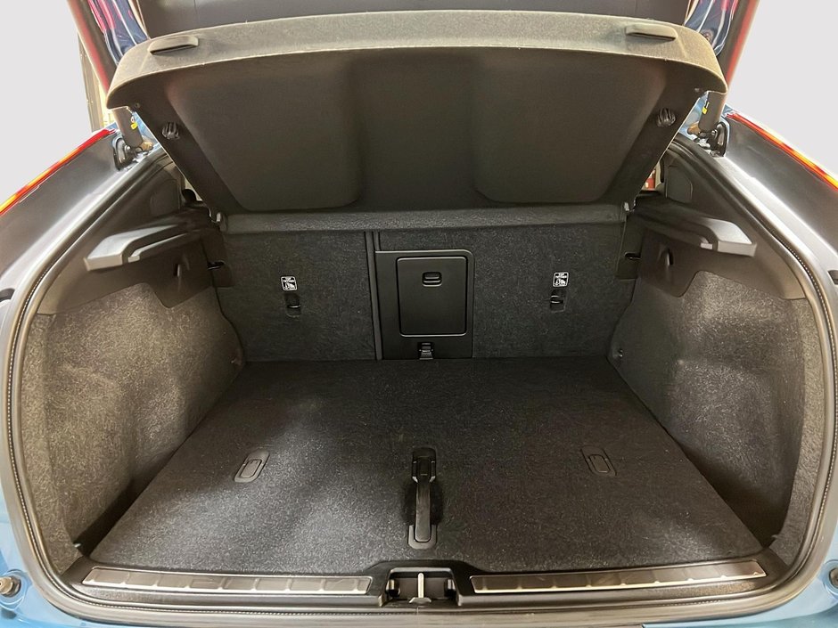 2023 Volvo C40 TWIN RECHARGE ULTIMATE 4RM-12