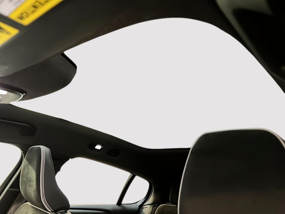 Volvo C40 RECHARGE ULTIMATE TOIT PANO NAV 4RM 2023-9