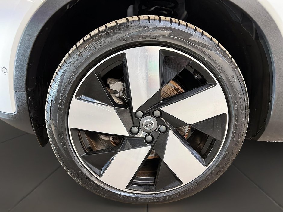 Volvo C40 RECHARGE ULTIMATE TOIT PANO NAV 4RM 2023-29