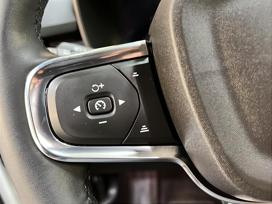 Volvo C40 RECHARGE ULTIMATE TOIT PANO NAV 4RM 2023-20