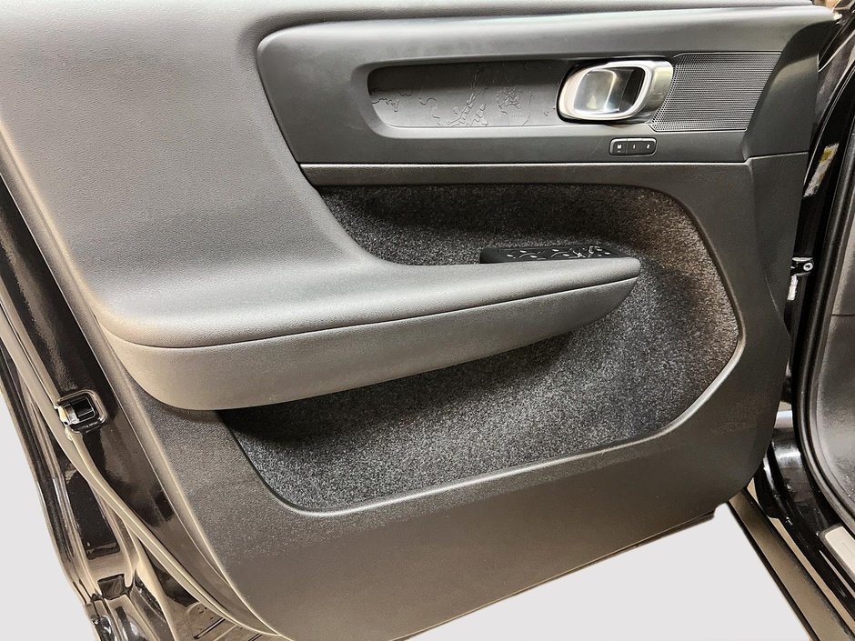 Volvo C40 RECHARGE CORE NAV 2024-21