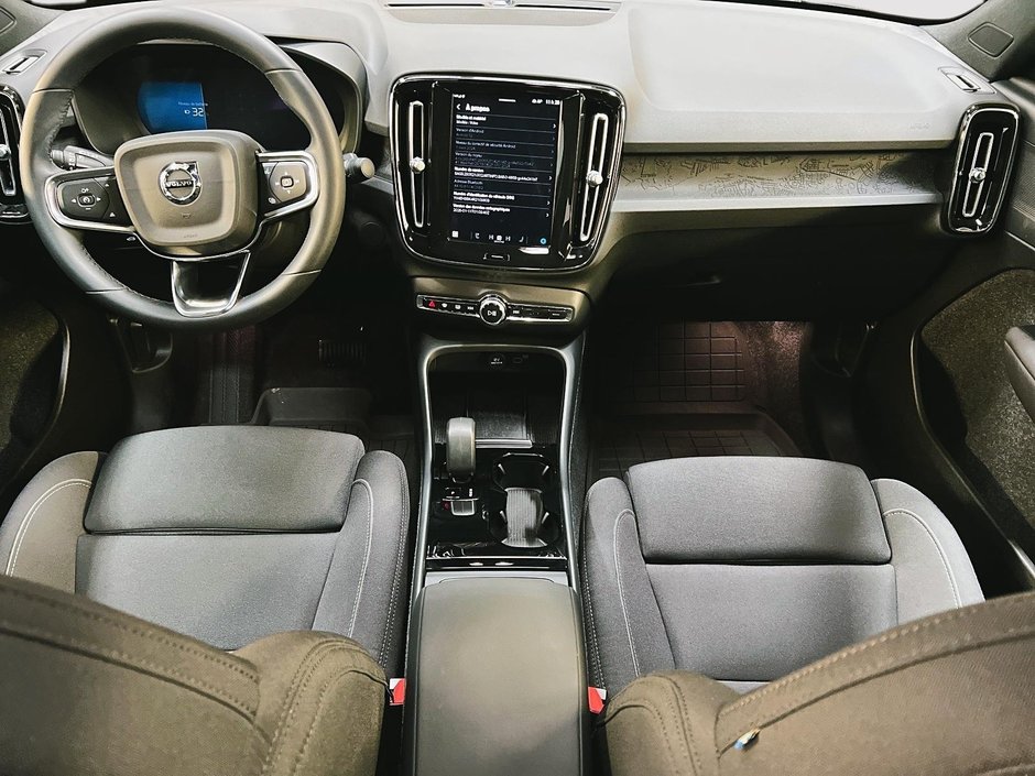 Volvo C40 RECHARGE CORE NAV 2024-10