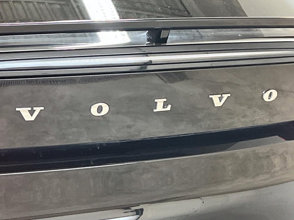 Volvo C40 RECHARGE CORE NAV 2024-25