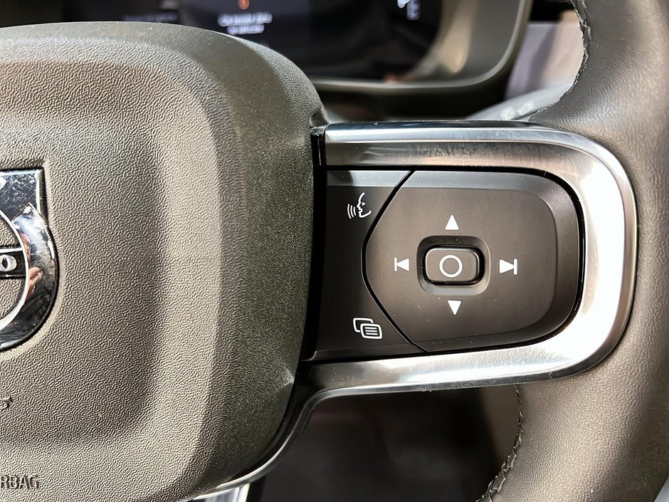 2024 Volvo C40 RECHARGE ULTIMATE NAV-19