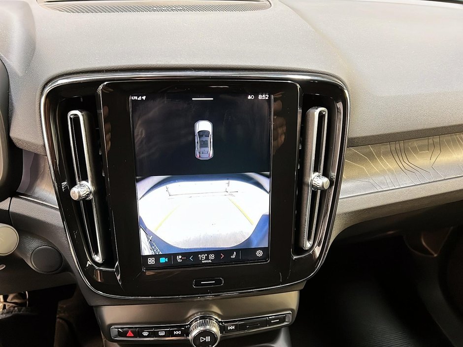 2024 Volvo C40 RECHARGE ULTIMATE NAV-17