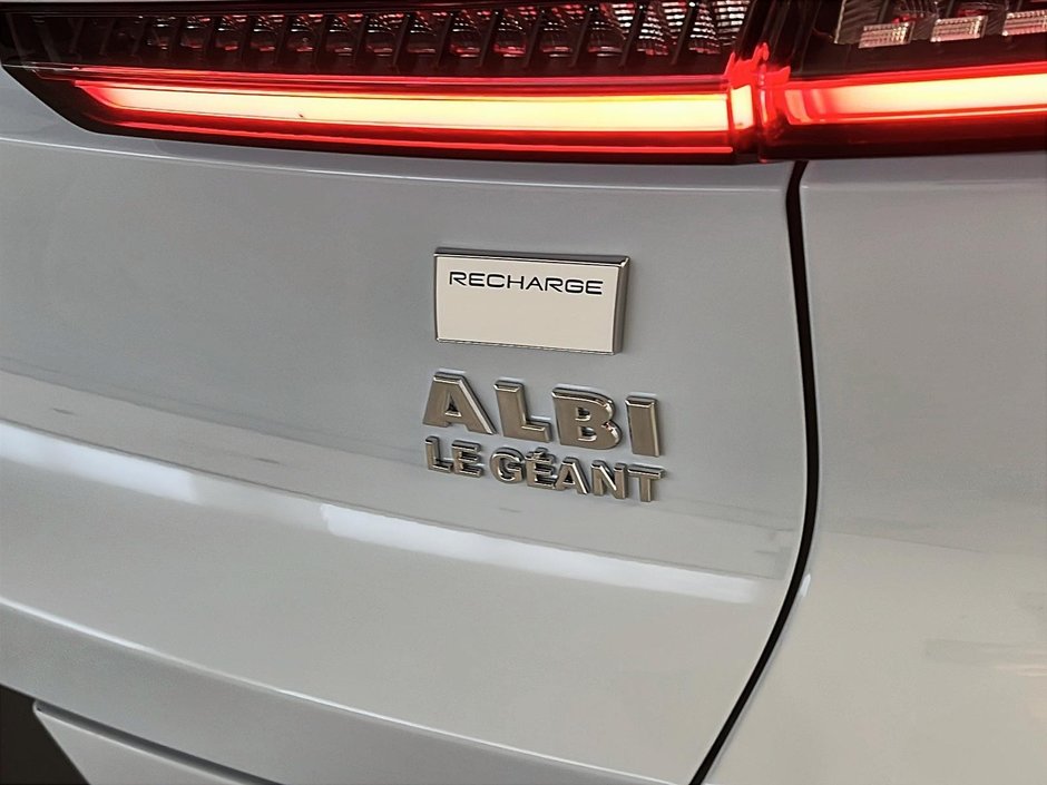 2024 Volvo C40 RECHARGE ULTIMATE NAV-27