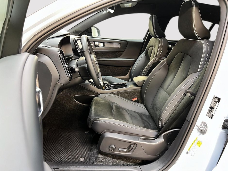 2024 Volvo C40 RECHARGE ULTIMATE NAV-6