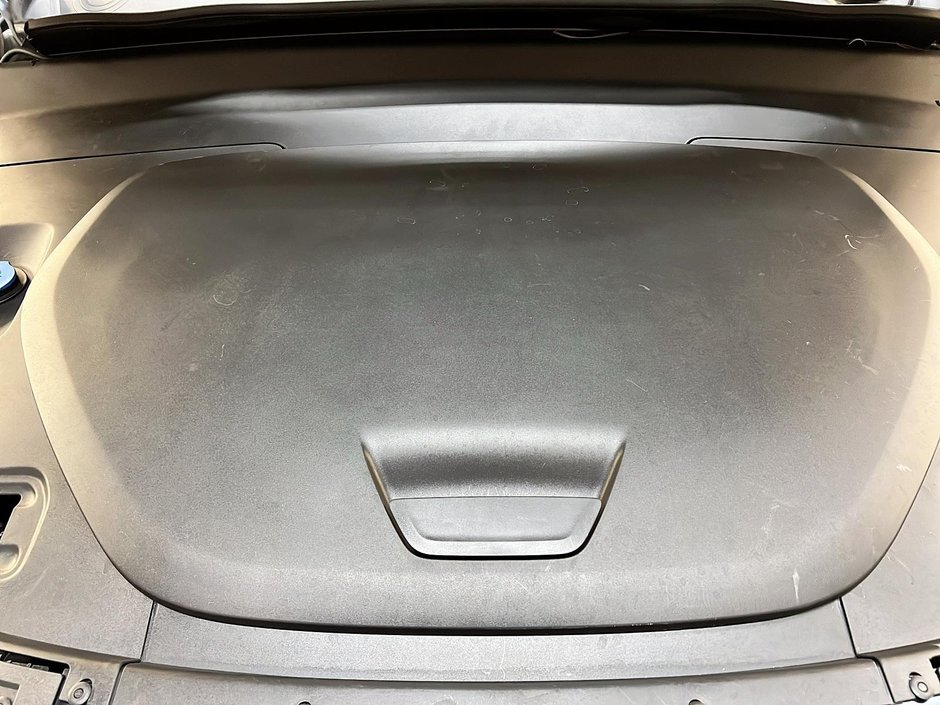 2024 Volvo C40 RECHARGE ULTIMATE NAV-11