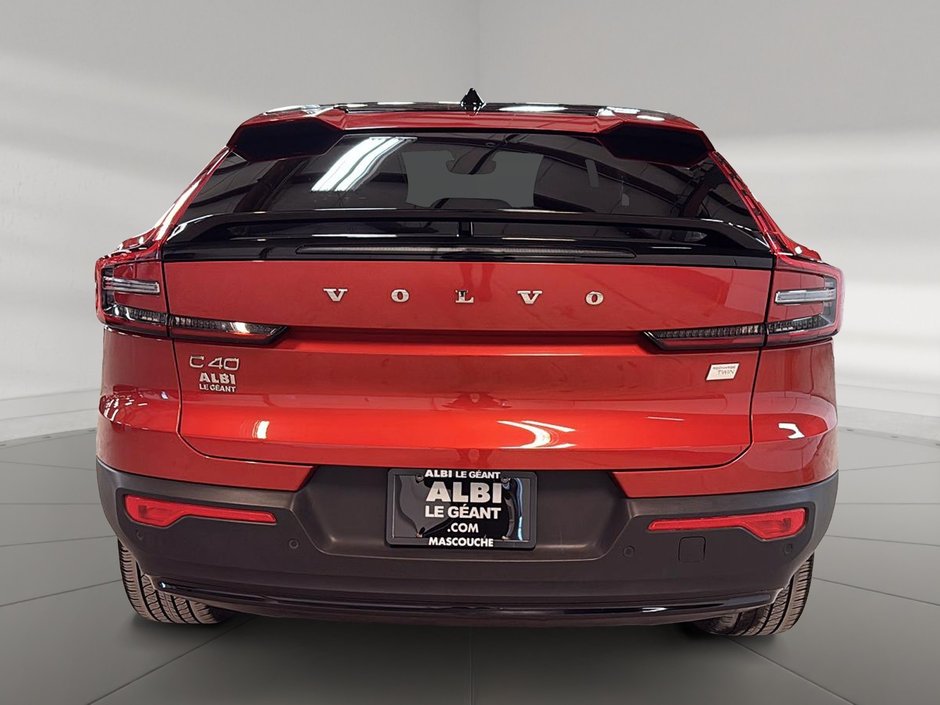 Volvo C40 TWIN RECHARGE PLUS  TOIT PANO NAV 4RM 2024-4