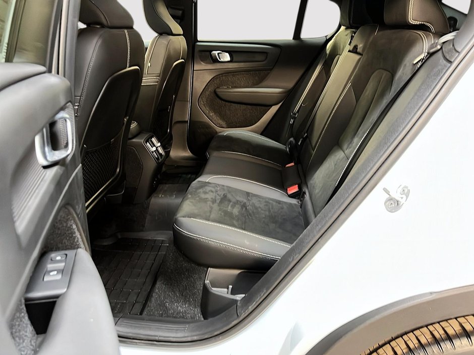 2024 Volvo C40 RECHARGE ULTIMATE CUIR TOIT PANO NAV-8