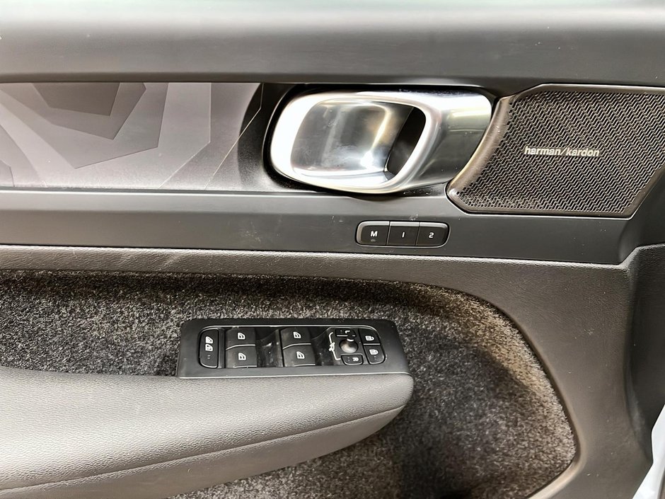 2024 Volvo C40 RECHARGE ULTIMATE CUIR TOIT PANO NAV-22