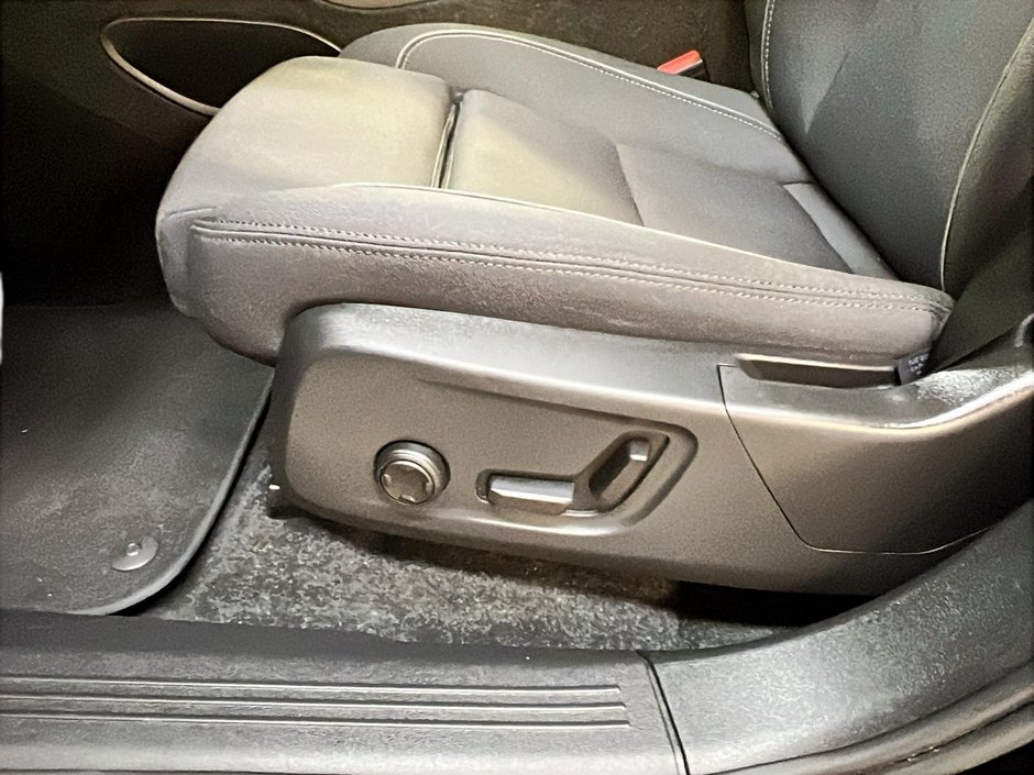 Volvo C40 RECHARGE TWIN CORE TOIT PANO NAV 2024-24