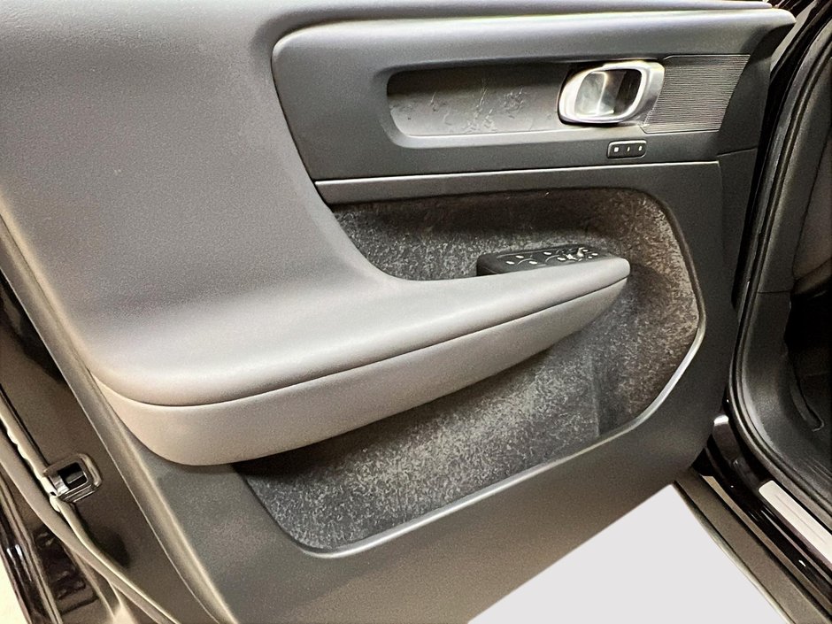 Volvo C40 RECHARGE TWIN CORE TOIT PANO NAV 2024-23