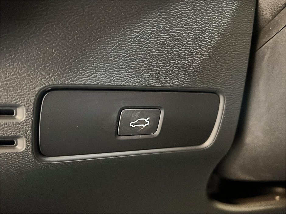 Volvo C40 RECHARGE TWIN ULTIMATE 2024-21