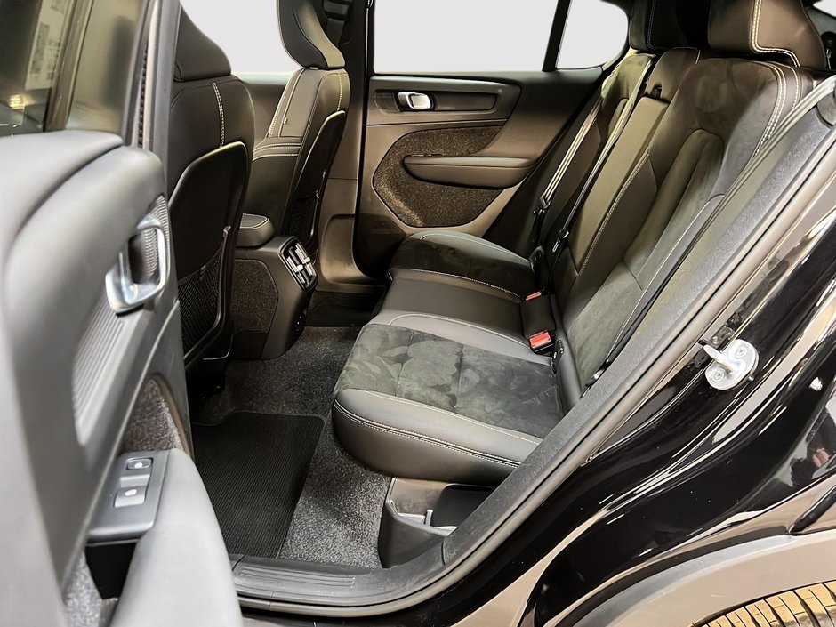 Volvo C40 RECHARGE TWIN ULTIMATE 2024-8