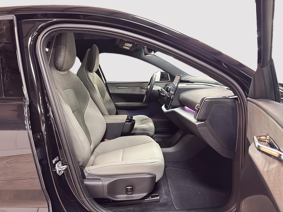2025 Volvo EX30 TWIN PLUS CUIR TOIT PANO NAV 4RM-7