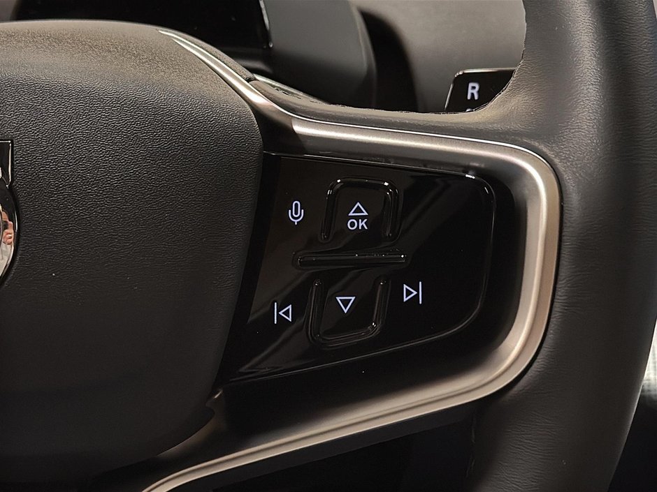 2025 Volvo EX30 TWIN PLUS CUIR TOIT PANO NAV 4RM-21