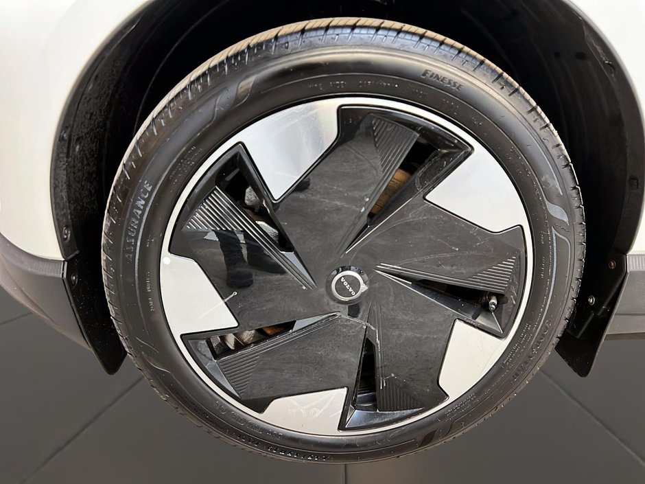 2025 Volvo EX30 TWIN PLUS CUIR TOIT PANO NAV 4RM-26