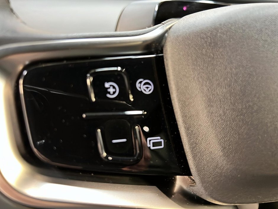 2025 Volvo EX30 TWIN PLUS CUIR TOIT PANO NAV 4RM-19