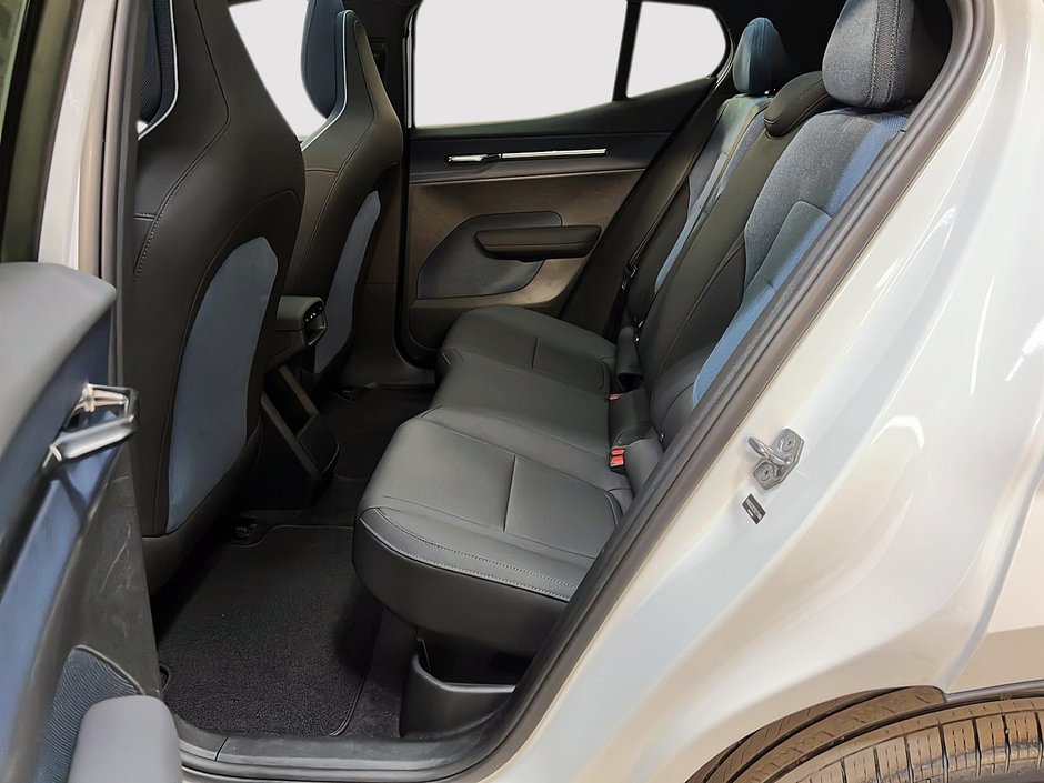 2025 Volvo EX30 TWIN PLUS CUIR TOIT PANO NAV 4RM-8