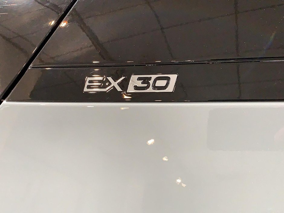 Volvo EX30 TWIN PLUS TOIT PANO 4RM 2025-22